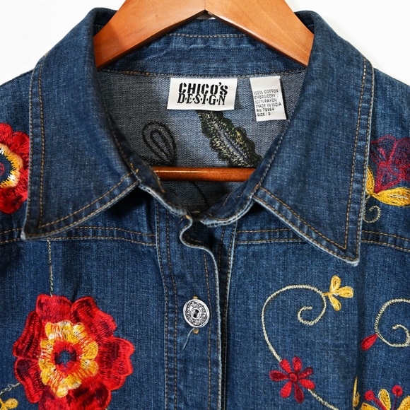 Chico’s Beautiful Whimsical Vibrant Floral Embroidered Denim jacket Sz 3 / XL/16 - Picture 6 of 12